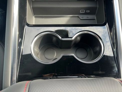 New 2026 Chevrolet Suburban RST w/ RST Capability Package image 32