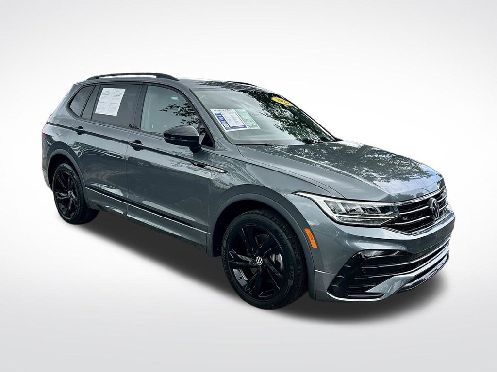 Used 2023 Volkswagen Tiguan SE R-Line FWD image 3