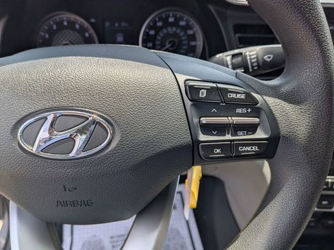 Used 2020 Hyundai Elantra SEL w/ Winter Weather Package FWD image 36