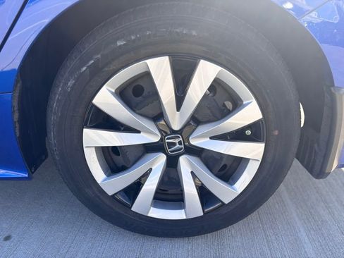 Used 2024 Honda Civic LX image 11