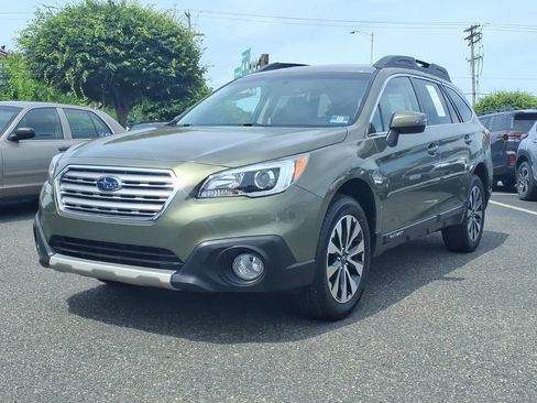 Used 2017 Subaru Outback 2.5i Limited AWD/4WD image 3