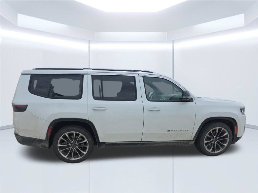 Used 2025 Jeep Wagoneer Series III w/ Premium Group I AWD/4WD image 8