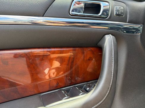 Used 2013 Lincoln MKS AWD image 15