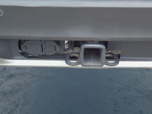 Used 2022 Ford Explorer Limited w/ Equipment Group 301A image 9