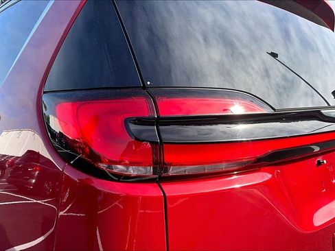 Used 2024 Chrysler Pacifica Touring-L image 23