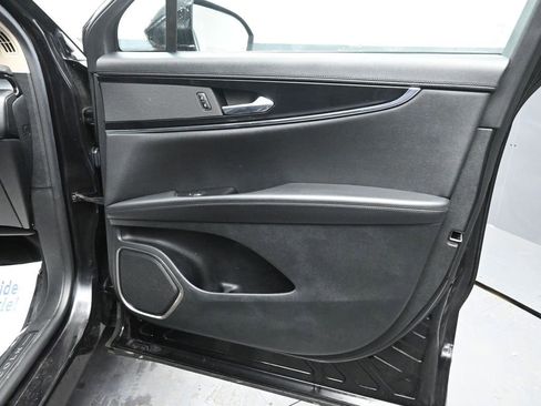 Used 2023 Lincoln Nautilus FWD image 18