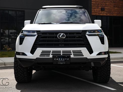 Used 2025 Lexus GX 550 w/ Accessory Package (2T) AWD/4WD image 21