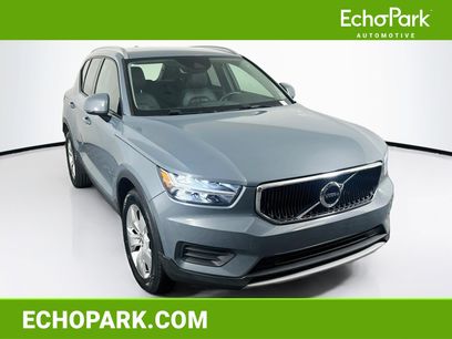 Used 2020 Volvo XC40 T4 Momentum