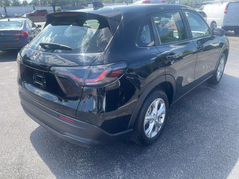 Used 2025 Honda HR-V LX image 5