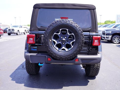 Used 2022 Jeep Wrangler Unlimited Rubicon 4xe w/ Steel Bumper Group AWD/4WD image 6