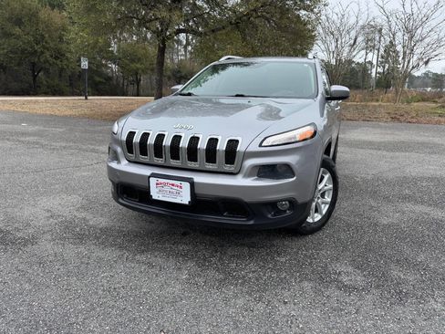 Used 2015 Jeep Cherokee Latitude image 29