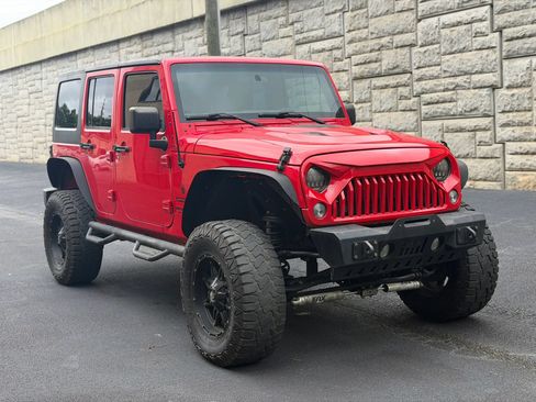 Used 2016 Jeep Wrangler Unlimited Sport w/ Max Tow Package AWD/4WD image 5