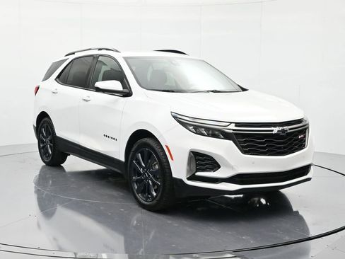 Used 2023 Chevrolet Equinox RS w/ RS Leather Package image 3