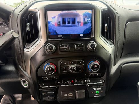 Used 2020 Chevrolet Silverado 2500 LT w/ Convenience Package AWD/4WD image 17