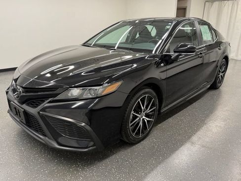 Certified 2024 Toyota Camry SE FWD image 5