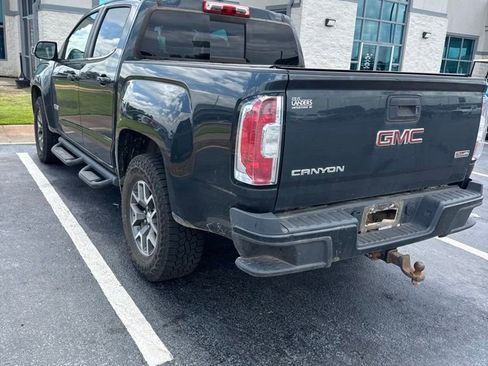 Used 2017 GMC Canyon SLE w/ All Terrain Package AWD/4WD image 9