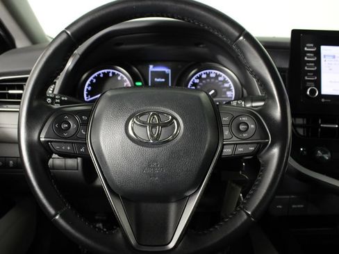Used 2023 Toyota Camry SE FWD image 9