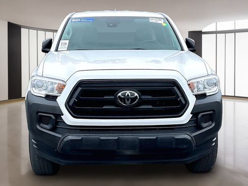 Used 2022 Toyota Tacoma SR RWD image 2