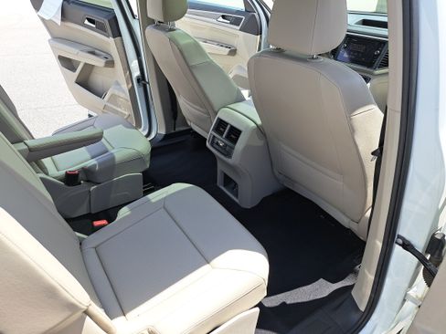 Used 2019 Volkswagen Atlas SE w/ Panoramic Sunroof Package AWD/4WD image 11