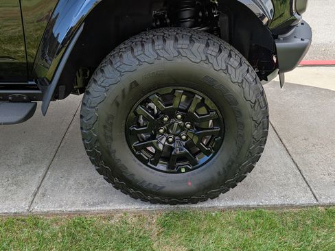 New 2025 Ford Bronco Raptor image 6