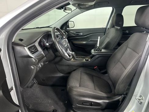 Used 2019 GMC Acadia SLE image 11