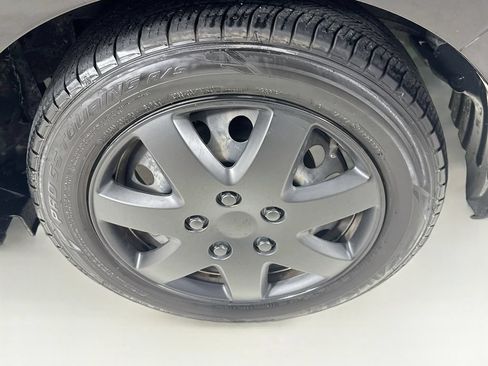Used 2015 Honda Fit LX image 36