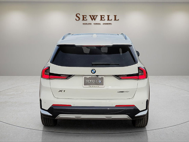 Used 2026 BMW X1 xDrive28i w/ Convenience Package AWD/4WD image 4