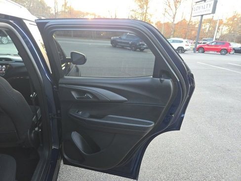 Used 2023 Chevrolet TrailBlazer LT w/ Convenience Package image 29