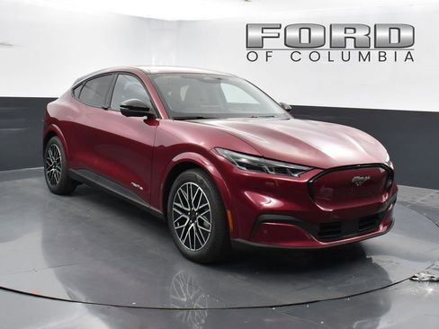 New 2025 Ford Mustang Mach-E Premium image 1