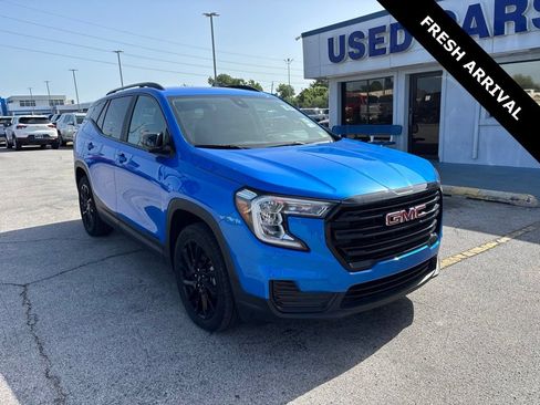Used 2024 GMC Terrain SLE w/ Driver Convenience Package FWD image 1