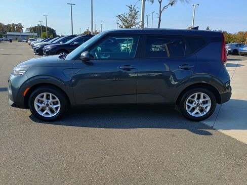 Used 2022 Kia Soul LX w/ Technology Package image 8