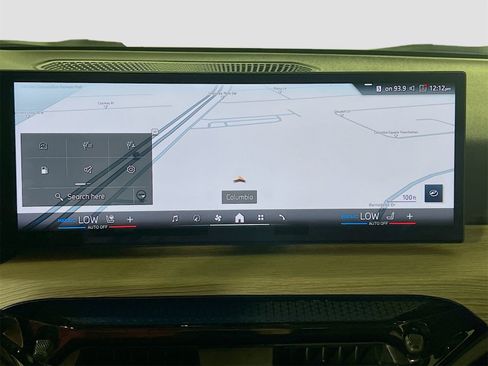 Used 2025 BMW 330i Sedan image 17