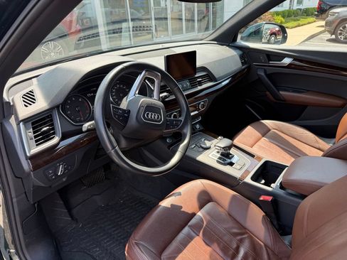 Used 2019 Audi Q5 2.0T Premium w/ Convenience Package AWD/4WD image 10