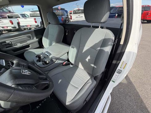 Used 2014 RAM 1500 Express RWD image 10