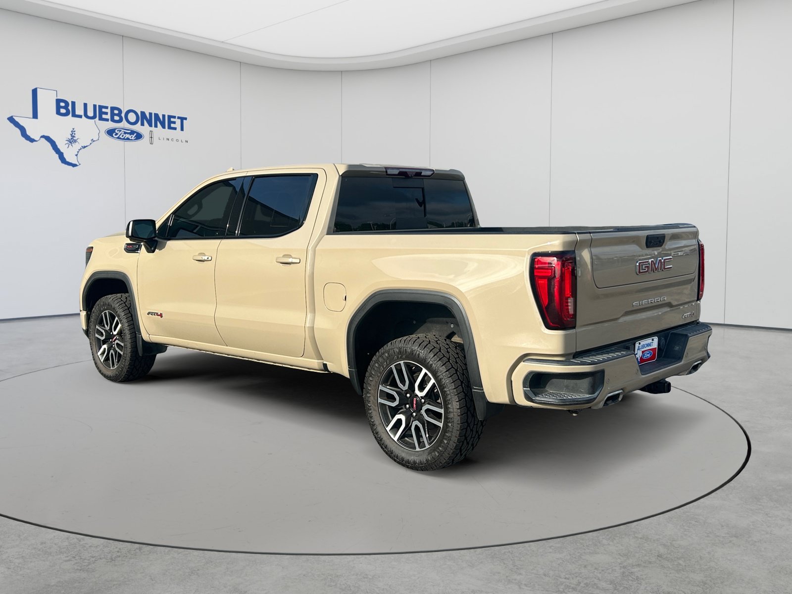 Used 2022 GMC Sierra 1500 AT4 w/ AT4 Premium Package AWD/4WD image 6