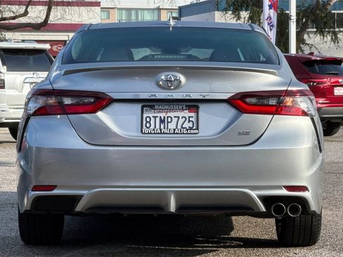 Used 2021 Toyota Camry SE image 4