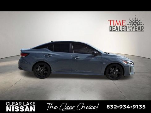 Used 2024 Nissan Sentra SR w/ SR Premium Package FWD image 8
