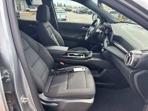 Used 2025 Chevrolet Equinox LT AWD/4WD image 21