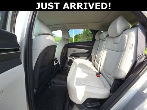 Certified 2024 Hyundai Tucson Limited AWD/4WD image 10