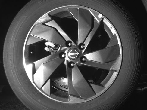 Used 2025 Nissan Rogue SV image 15