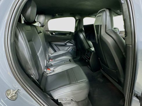 Used 2024 Porsche Cayenne Turbo GT image 29