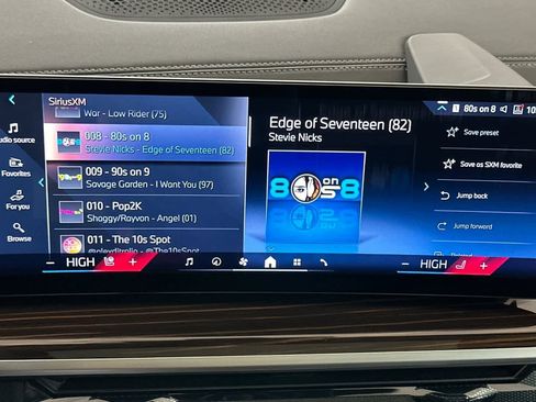 Used 2026 BMW X7 xDrive40i w/ Executive Package image 18