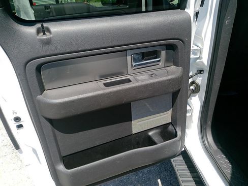 Used 2013 Ford F150 FX4 w/ Mid Equipment Group AWD/4WD image 18