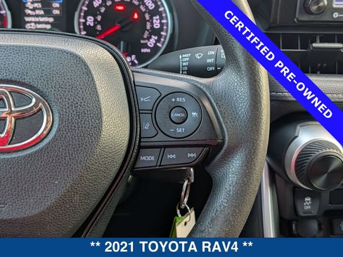 Used 2021 Toyota RAV4 LE image 24