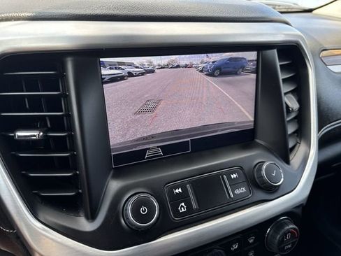 Used 2023 GMC Acadia SLE w/ Driver Convenience Package FWD image 15