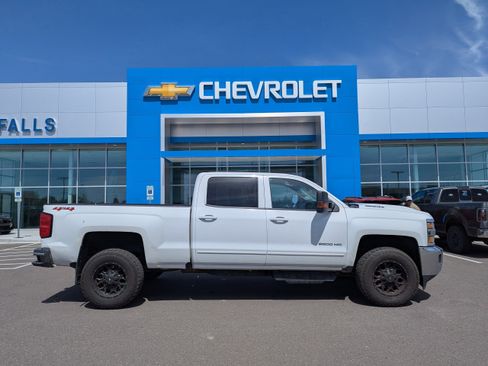 Used 2018 Chevrolet Silverado 2500 LT w/ LT Fleet Convenience Package AWD/4WD image 36