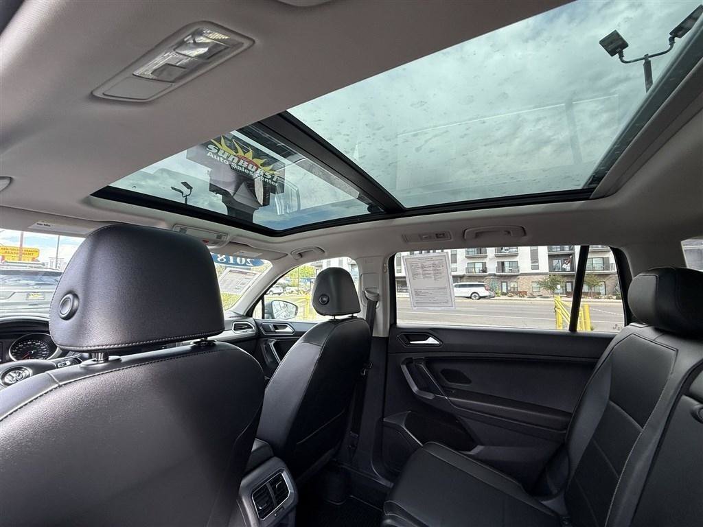 Used 2018 Volkswagen Tiguan SEL AWD/4WD image 20