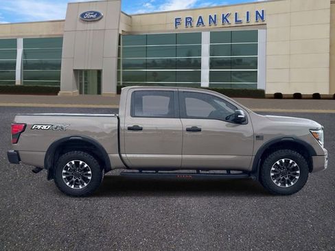 Used 2024 Nissan Titan PRO-4X w/ Pro-4x Convenience Package AWD/4WD image 8