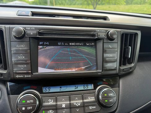 Used 2013 Toyota RAV4 Limited AWD/4WD image 6