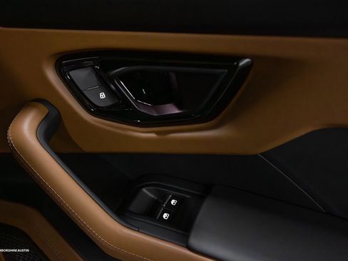 New 2025 Lamborghini Urus SE image 45